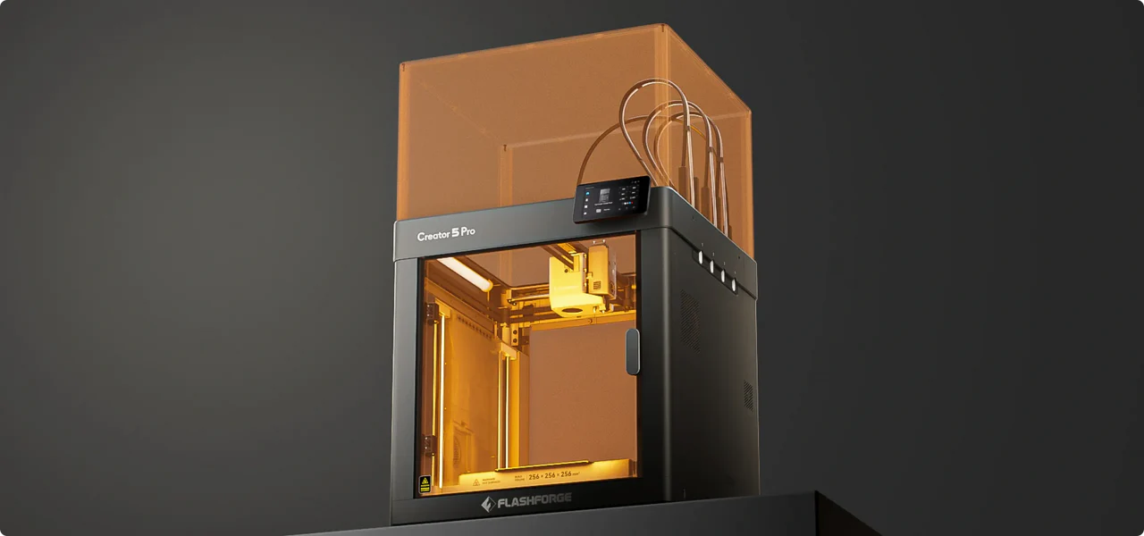 Flashforge Creator 5 Pro / 四噴頭封閉式多色 3D 列印機：快速加熱至 65°C，並可精確控制 消除ABS、ASA、PC和PA的翹曲和開裂－確保完美的尺寸精度。